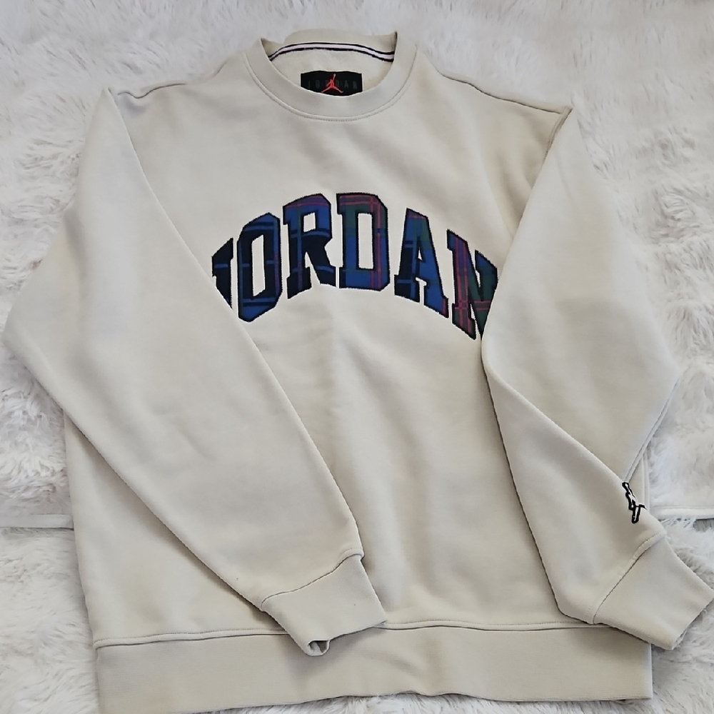 Jordan Off-White Crewneck with Colorful Logo